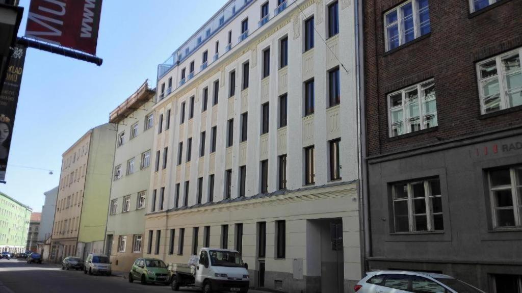 Apartments Near The Center With Privat Parking ブルノ エクステリア 写真